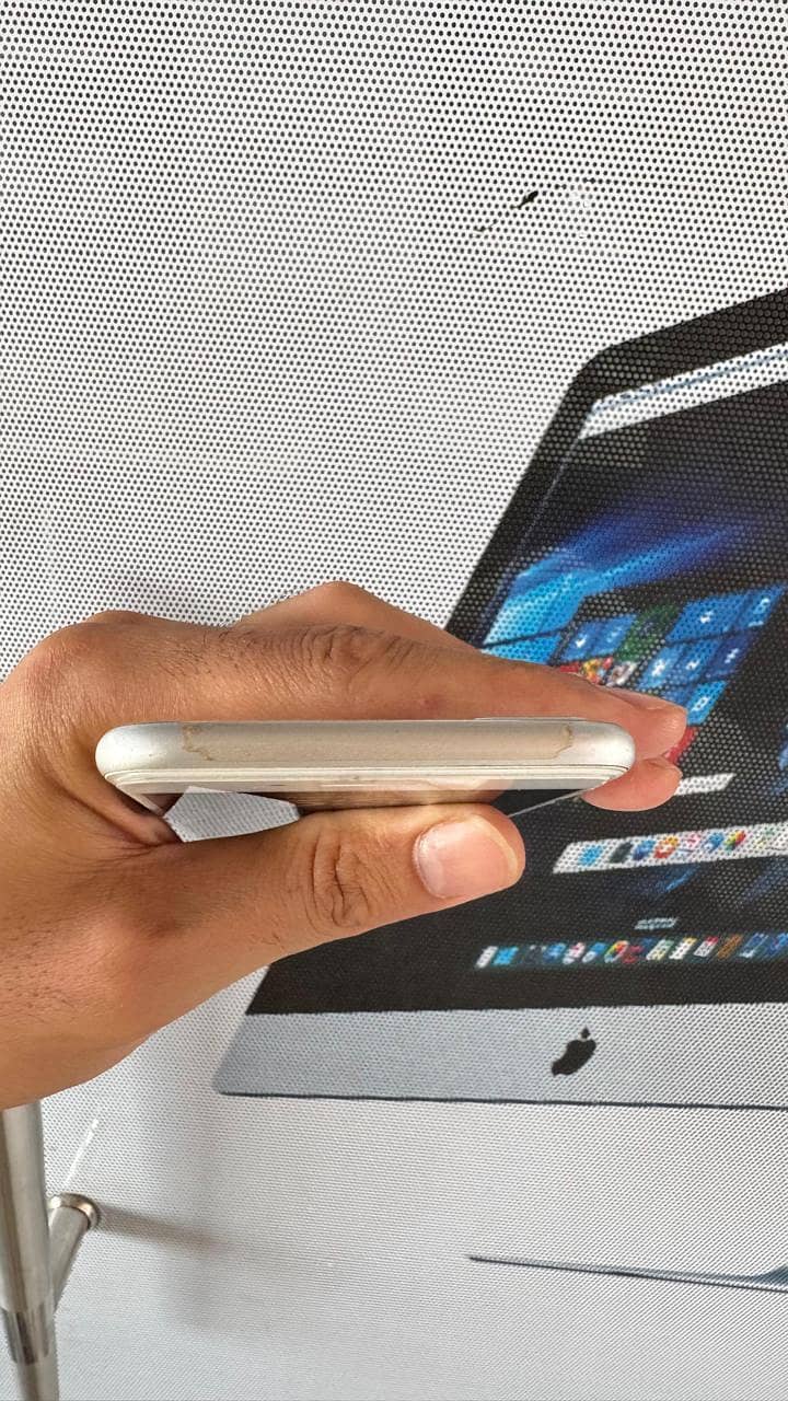 Apple iPhone 8 Plus 6