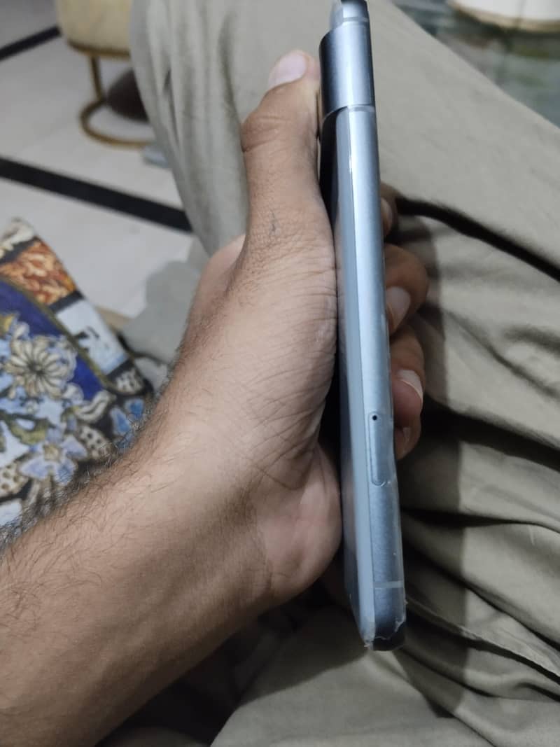 Google Pixel 8 2