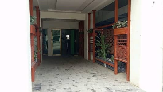 Centrally Located Flat For sale In Askari 10 Available