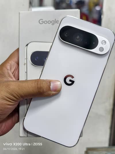 Google Pixel 10 Pro XL Porcelain