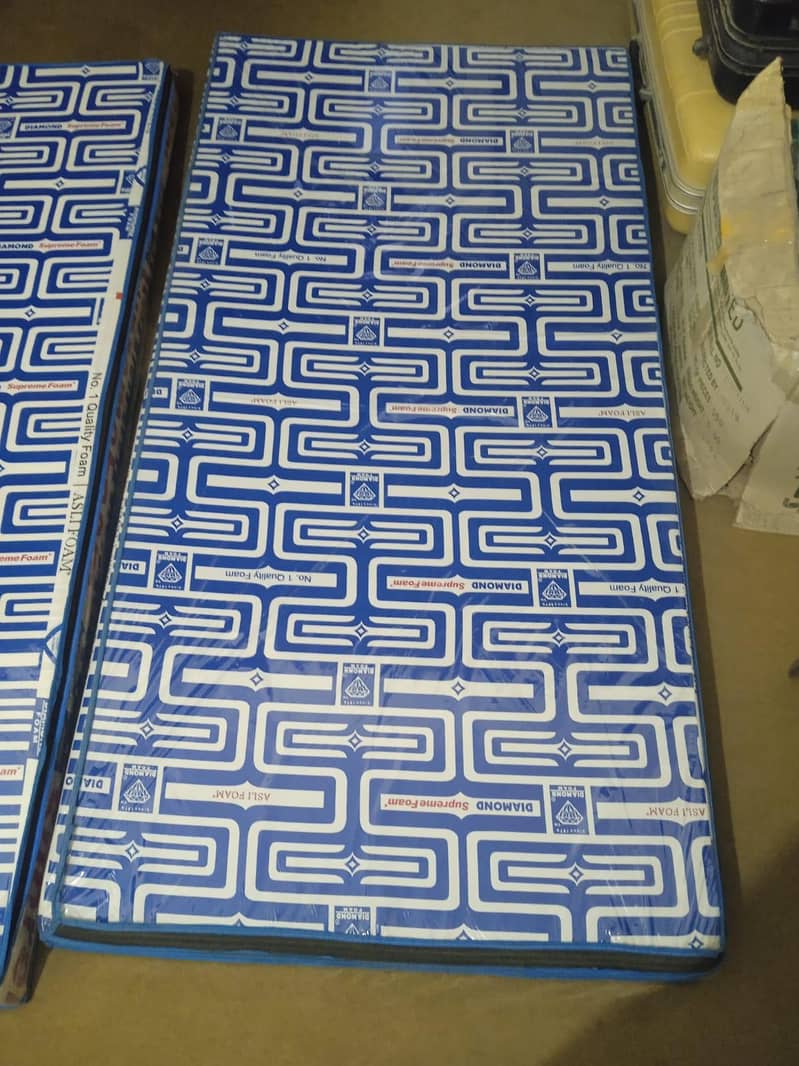 Single bed's 1