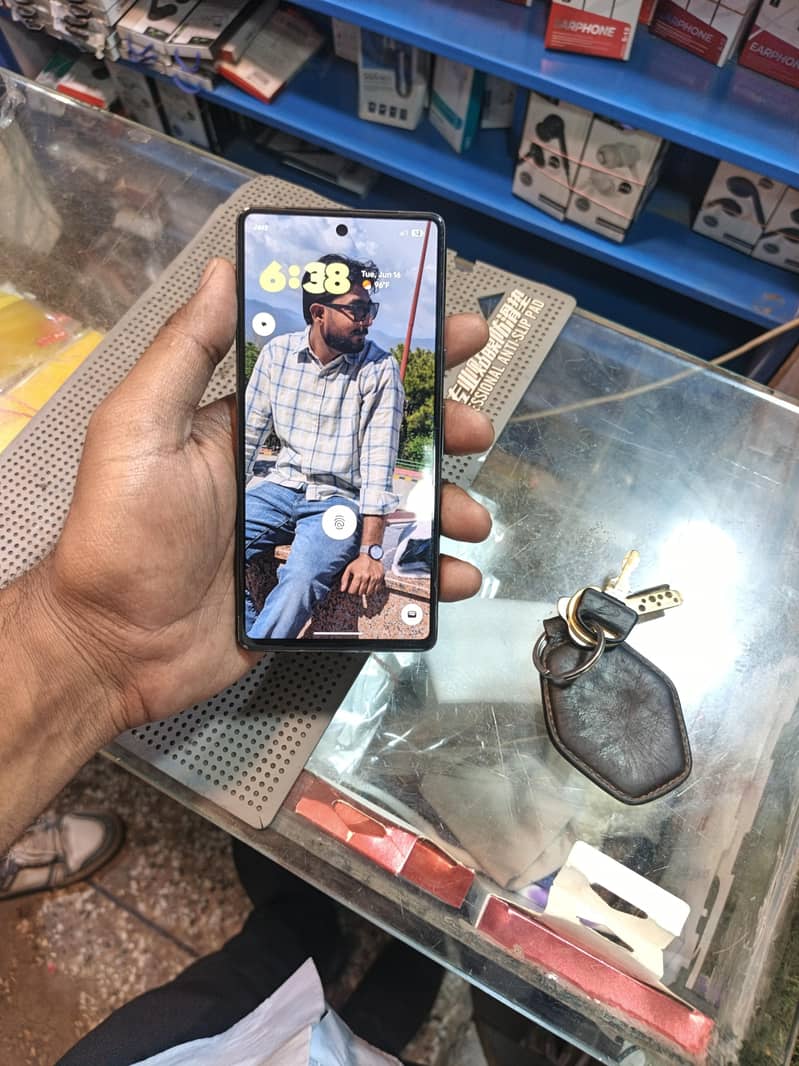 Google Pixel 7 4