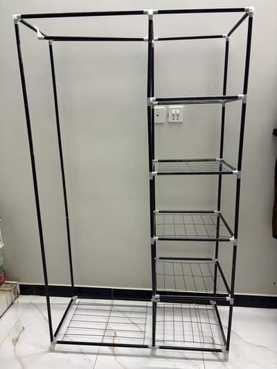 Detachable wardrobe