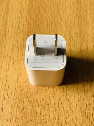 Original Iphone 1 Amp 5 Watt Adapter
