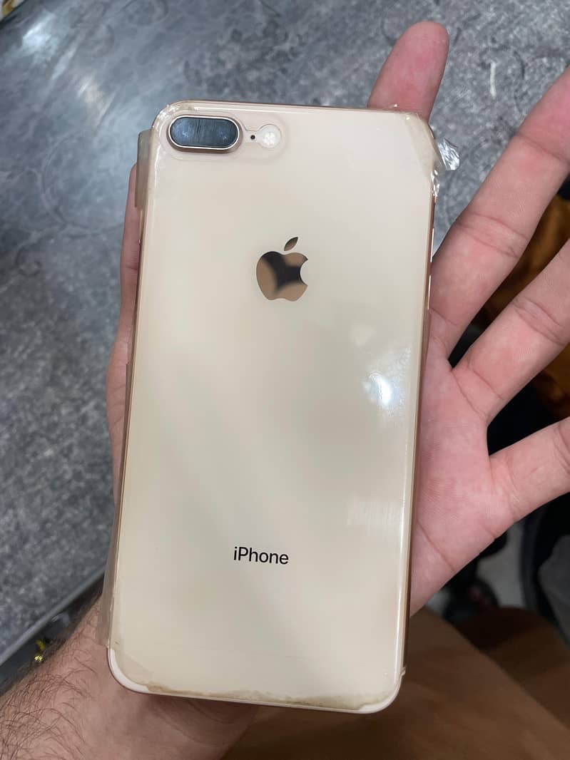 Apple iPhone 8 Plus 0