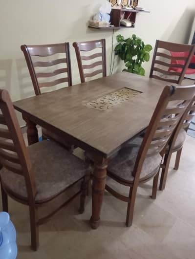 Dinning Table for urgent sale