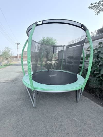 12 ft jumping trempoline with safety net