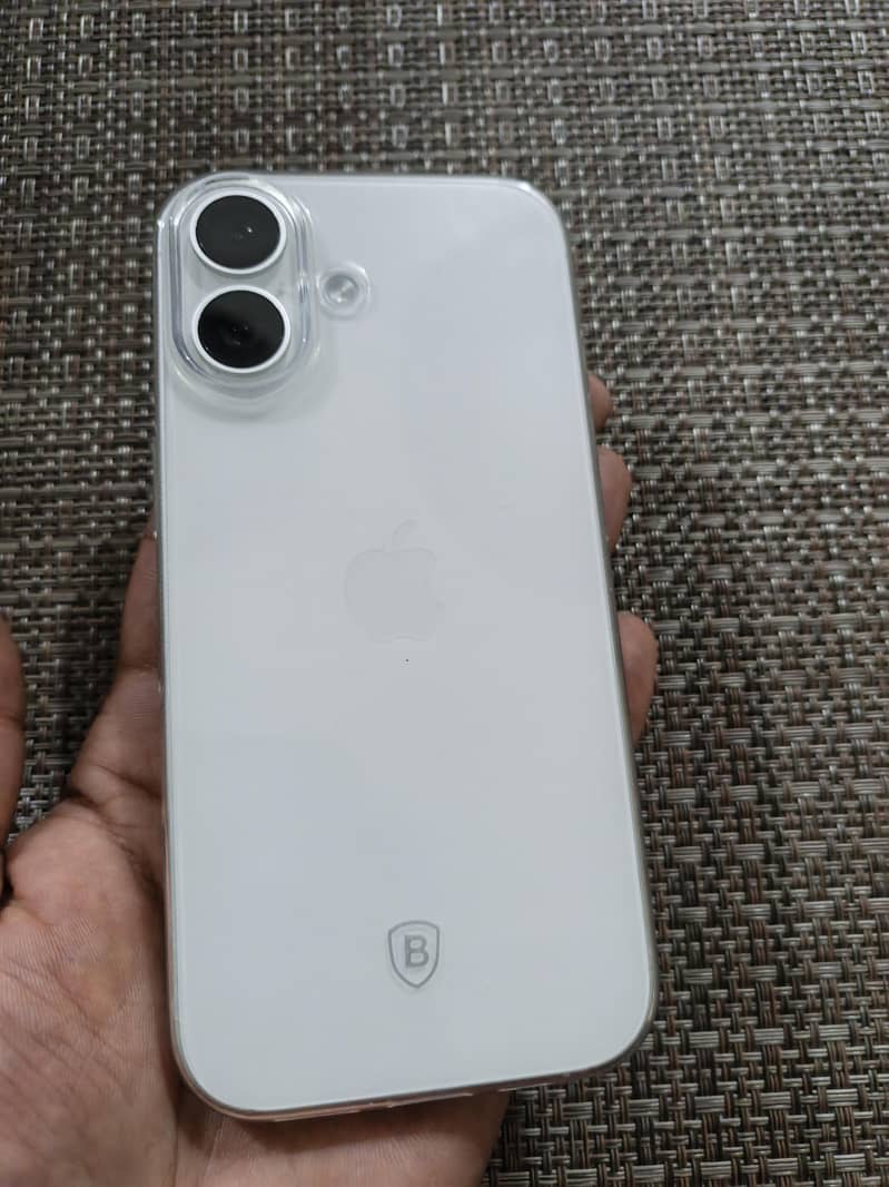 iPhone 17 6