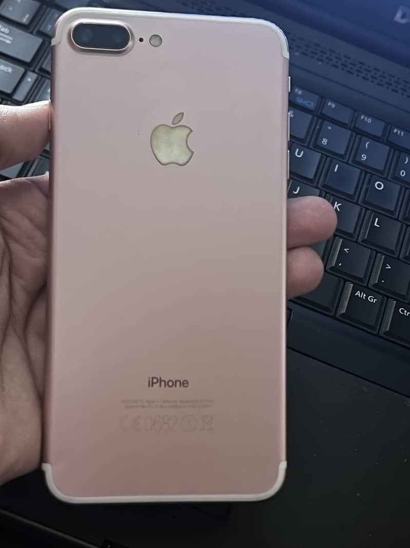 Apple iPhone 7 Plus 1