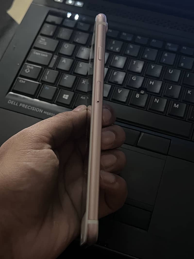 Apple iPhone 7 Plus 4
