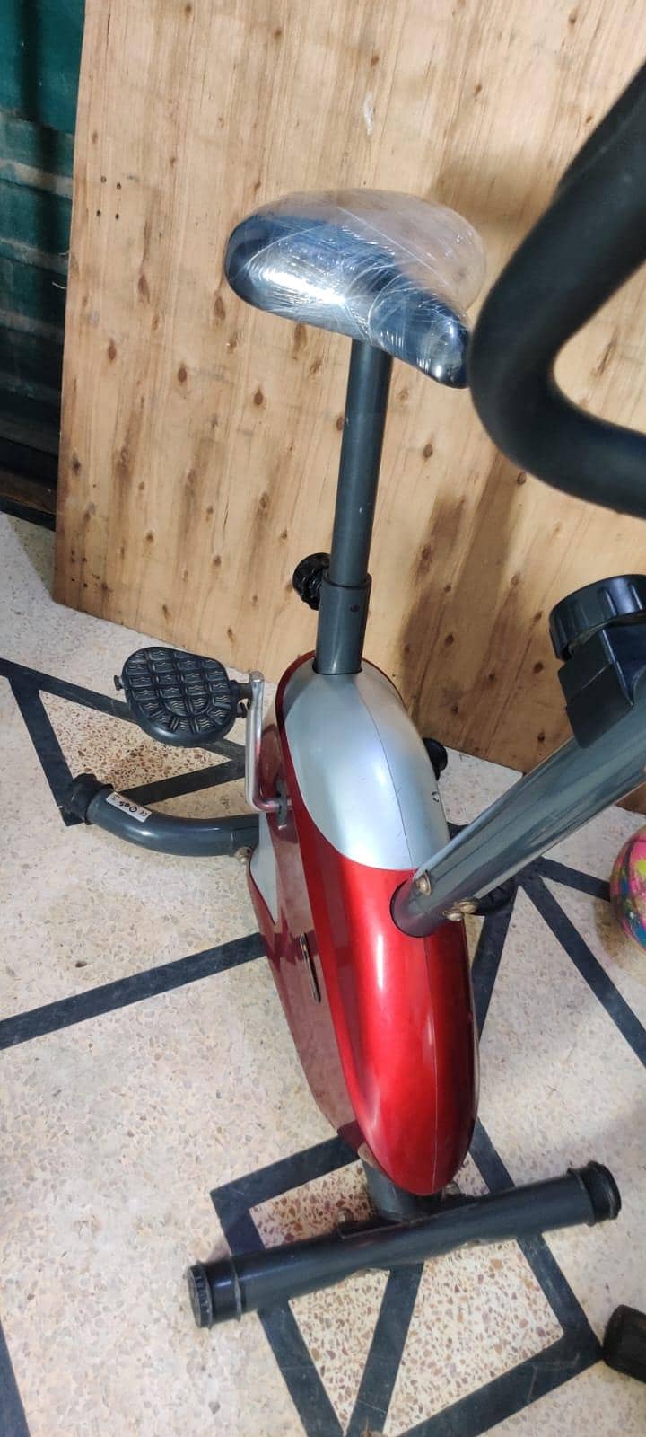 Magnetic Exercise Cycle 8