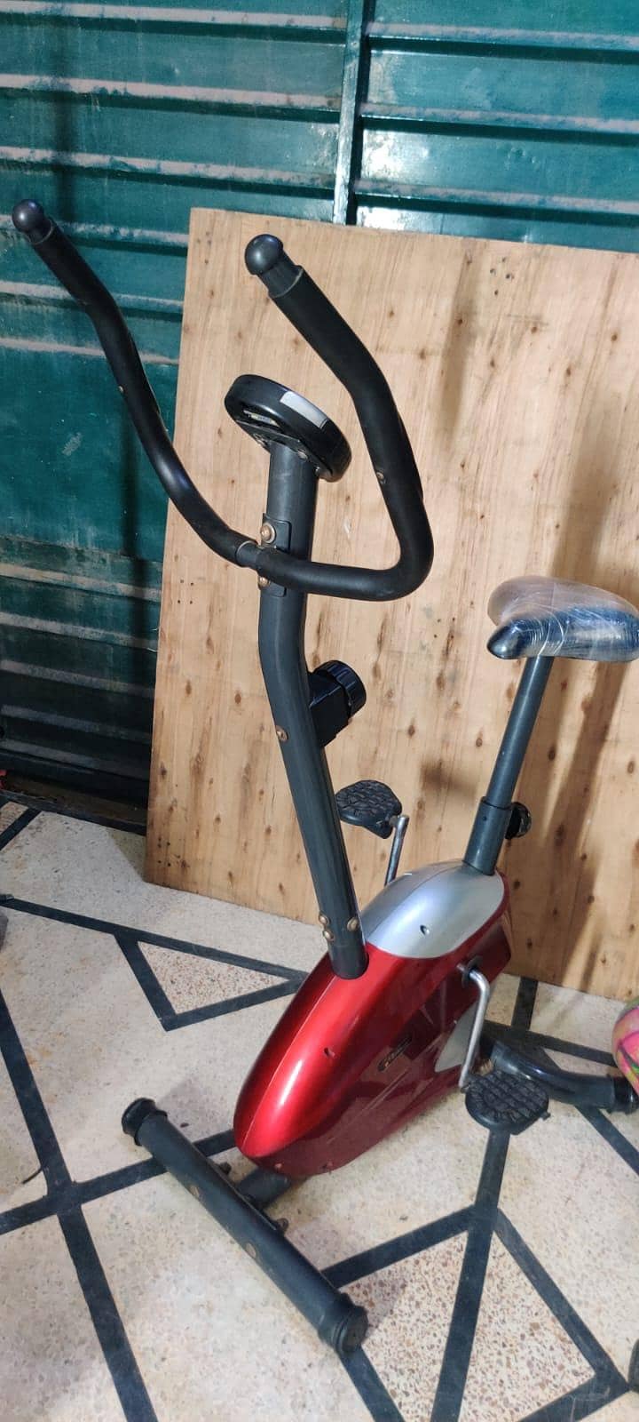 Magnetic Exercise Cycle 9