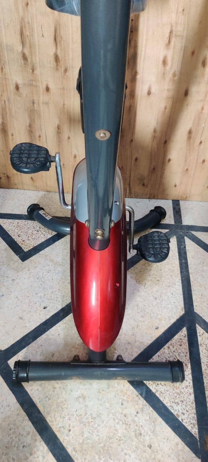 Magnetic Exercise Cycle 10