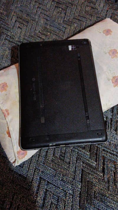 core i3 third generation 8gb ram 250 hard with graphics card ho model
