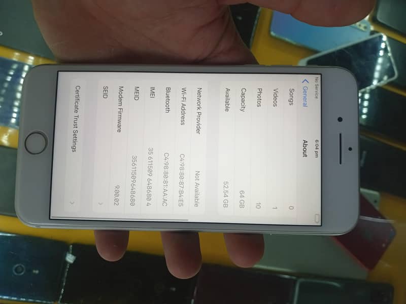 Apple iPhone 8 Plus 2