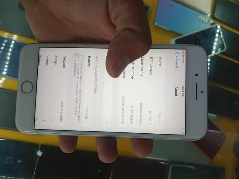 Apple iPhone 8 Plus 3