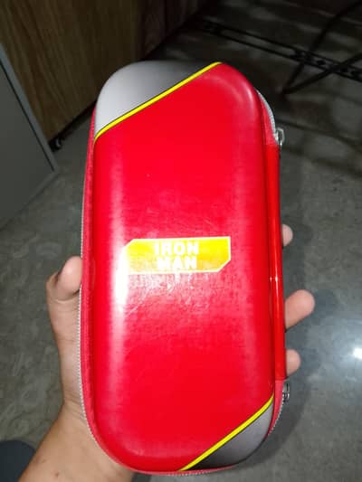 bohat acha hai bacho ka lia acha hai iron man wala