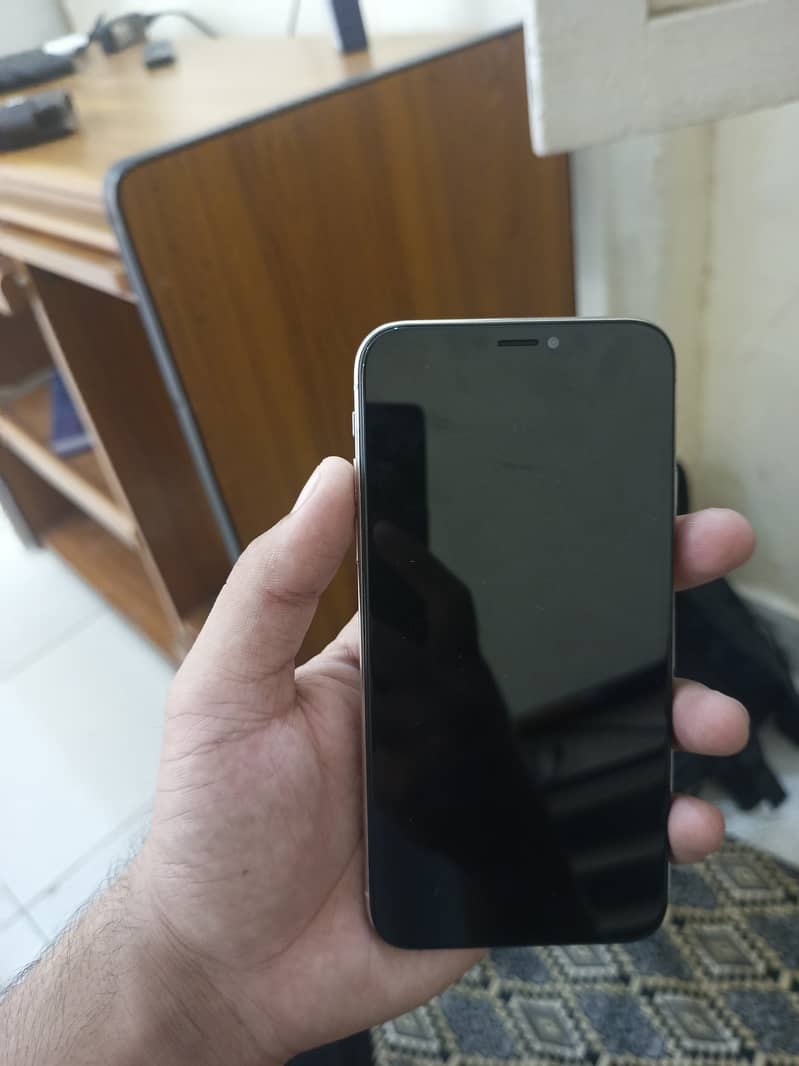 iPhone X 64gb official 1