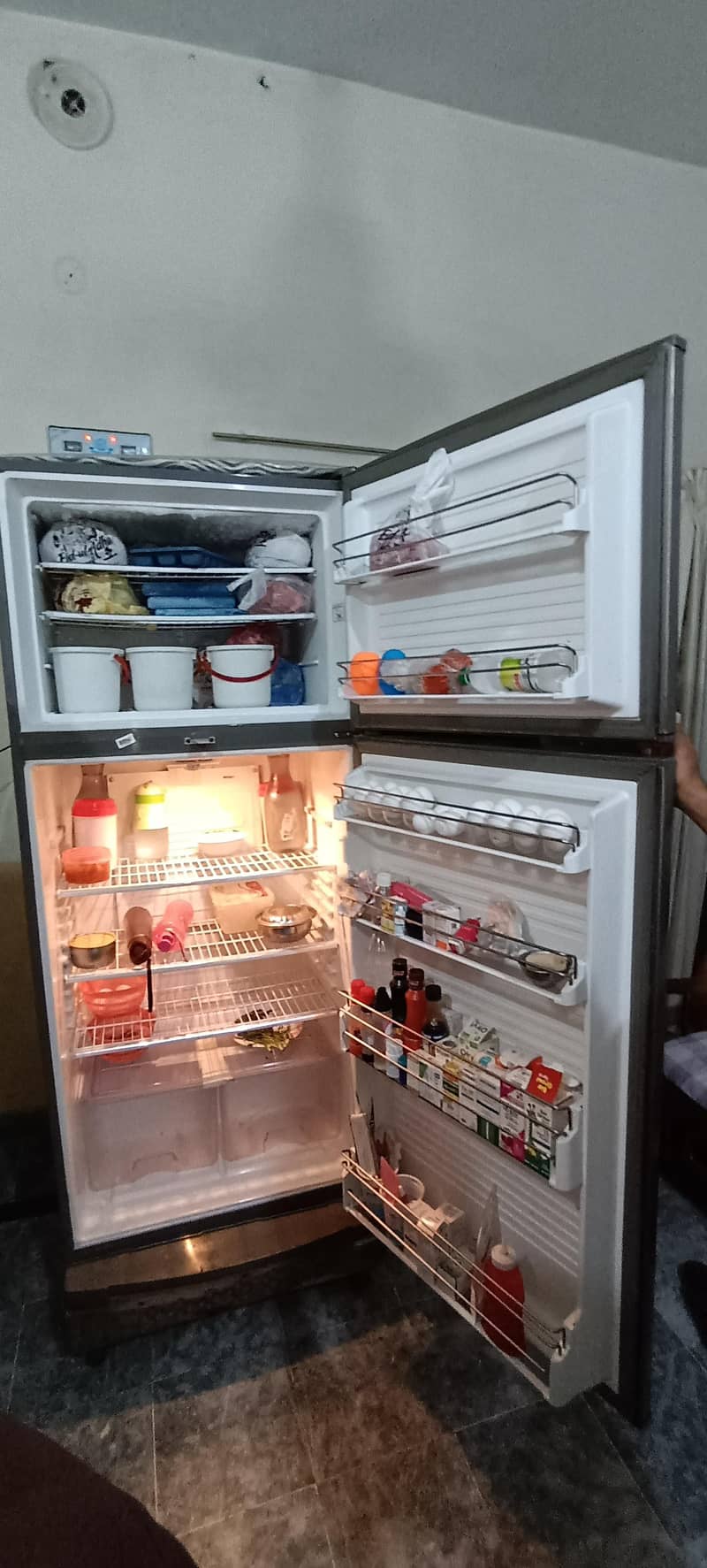 Dawlance refrigerator 2 door 1