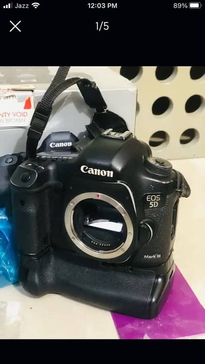 Canon 5Dmark3 body with strap 3 betrys original charger & Gripe