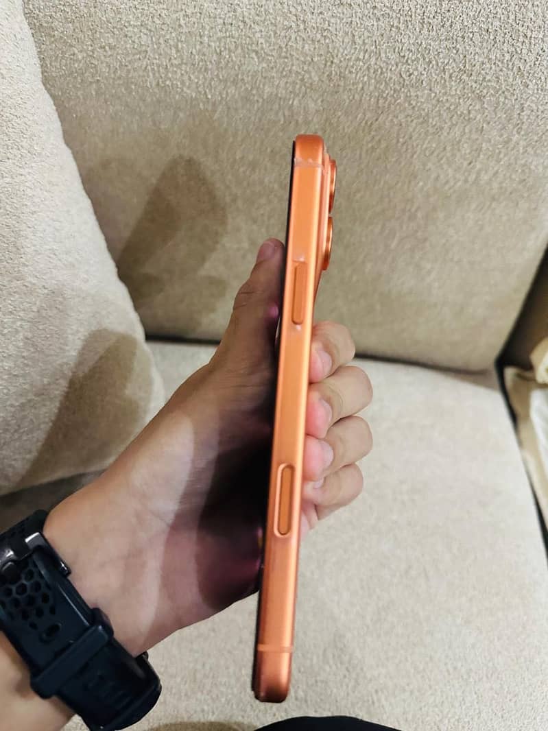 Apple iPhone 17 Pro Max 1