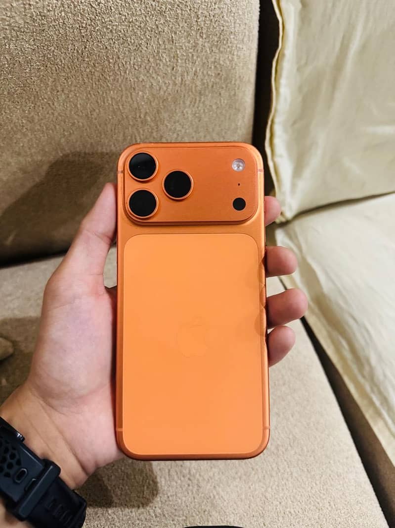 Apple iPhone 17 Pro Max 0