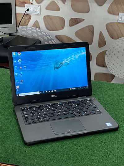 Dell latitude 3380 7th generation core i3 4gb ram 128gb ssd laptop