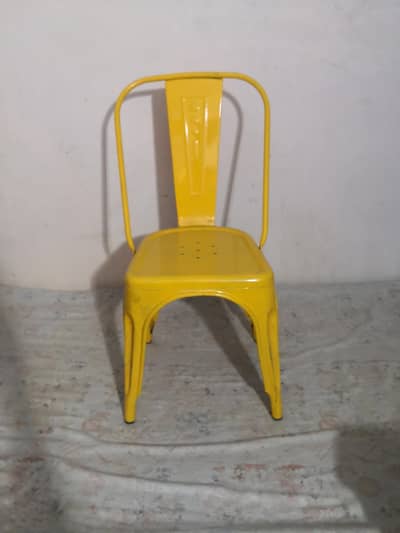 restaurant chair and table