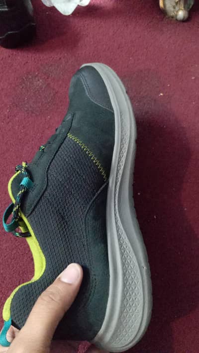 Hush puppies medicated body shoes