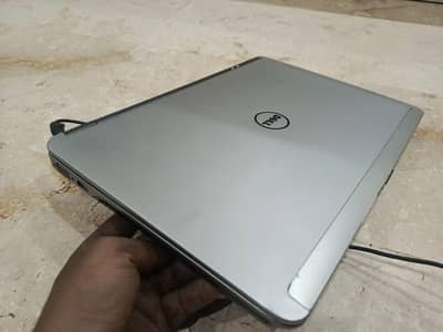 Dell latitude E6440 Core i5 4 generation Back light keyboard SSD