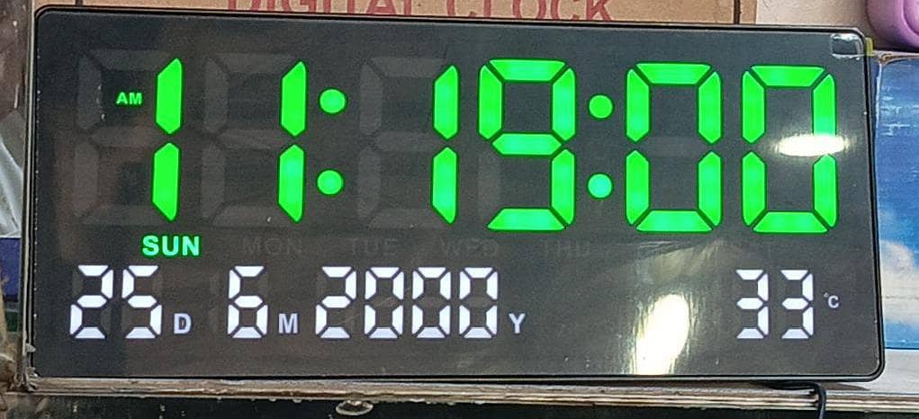 digital watch 0