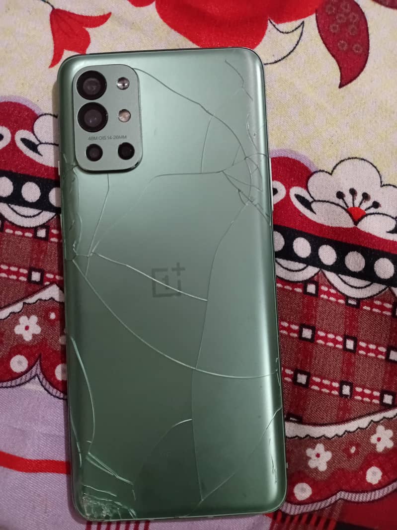 One Plus 9R 1
