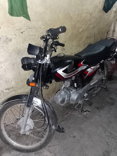 Honda cd 70 10/10 condition  color black