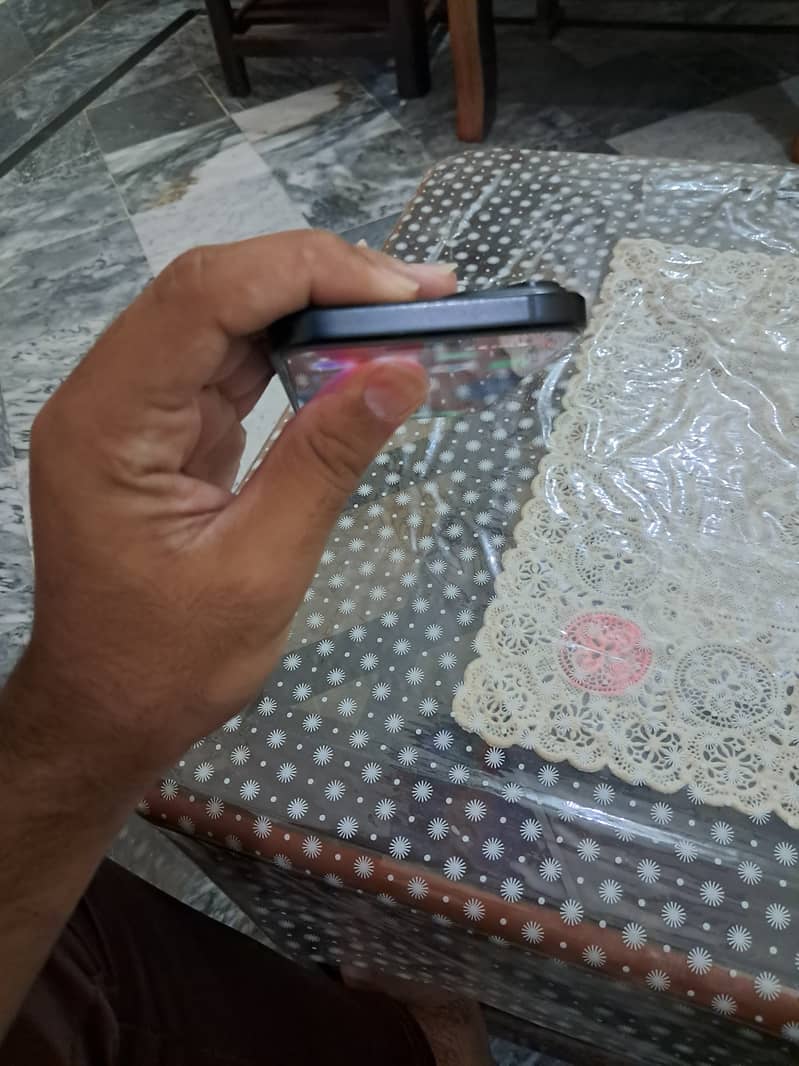 Apple iPhone 15 3