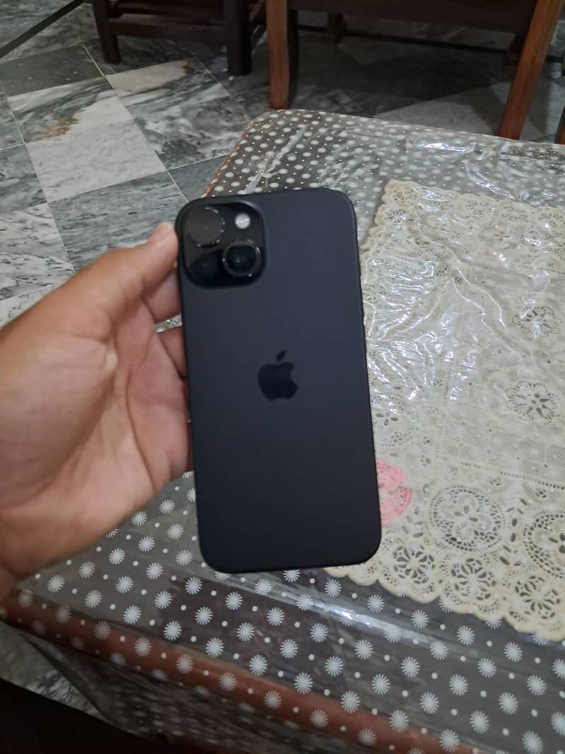 Apple iPhone 15 4