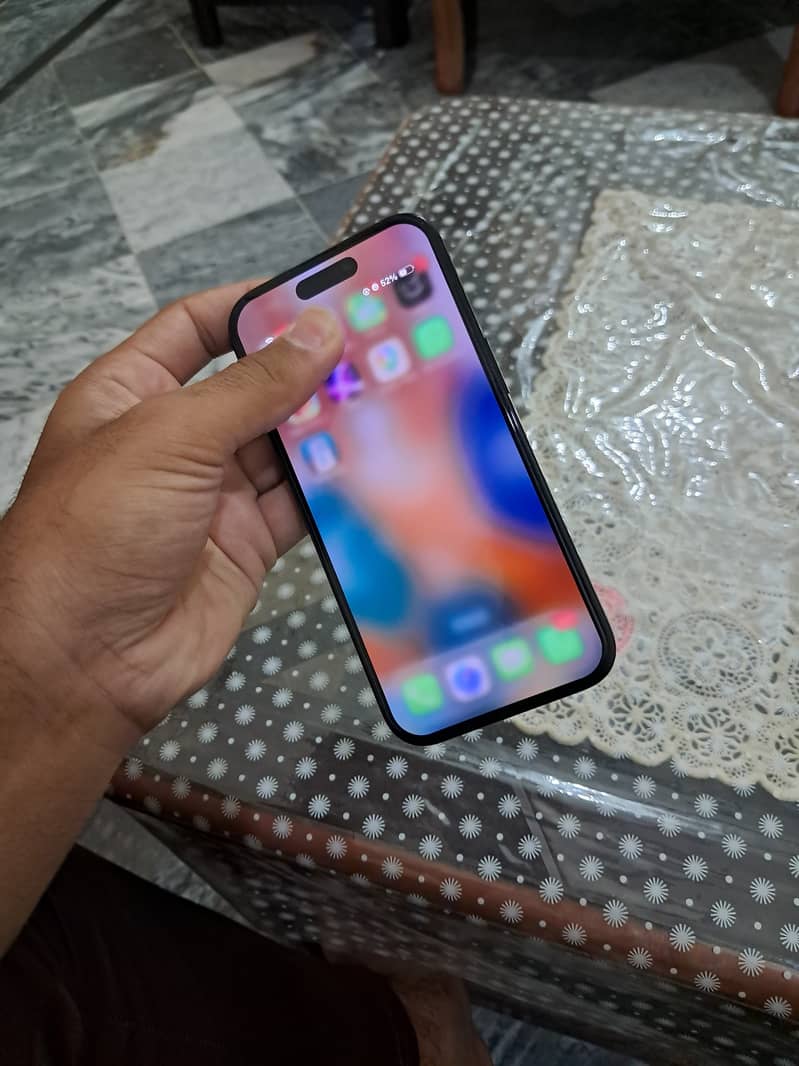 Apple iPhone 15 5