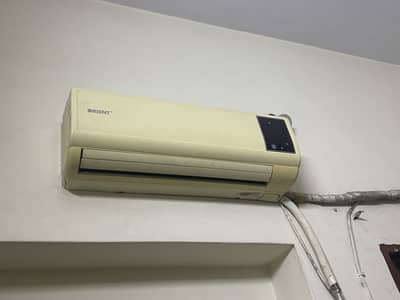 Orient split Ac 1 ton
