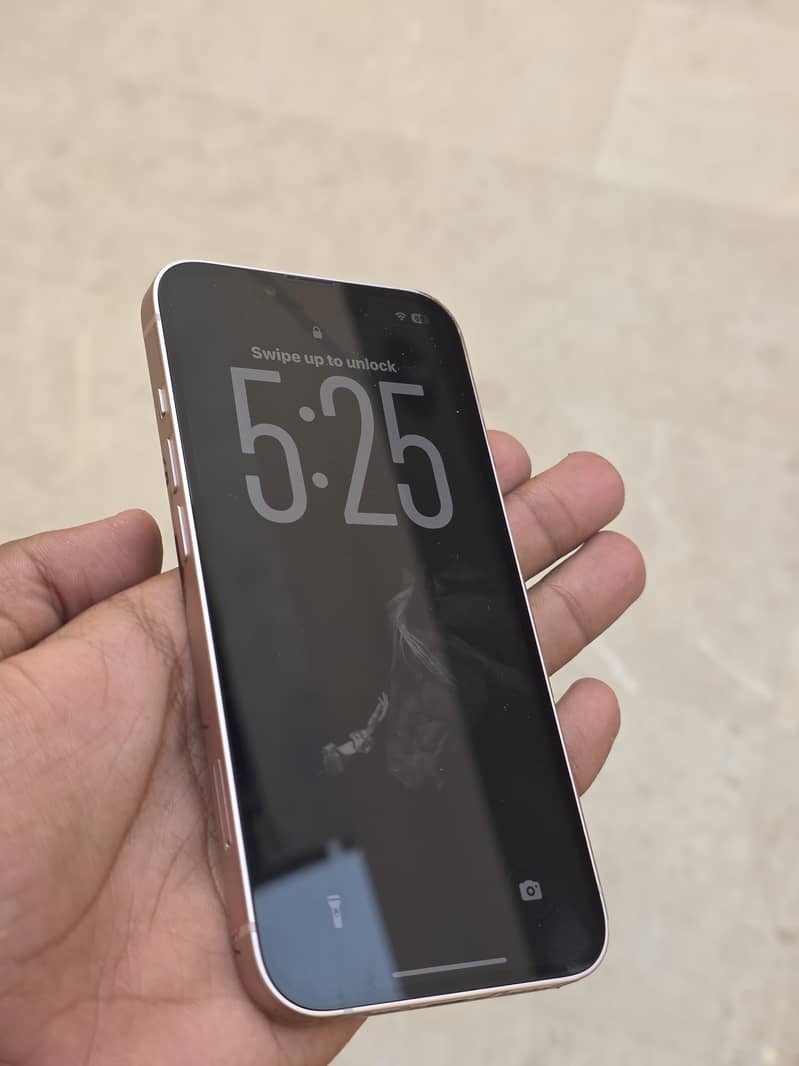 Apple iPhone 13 1