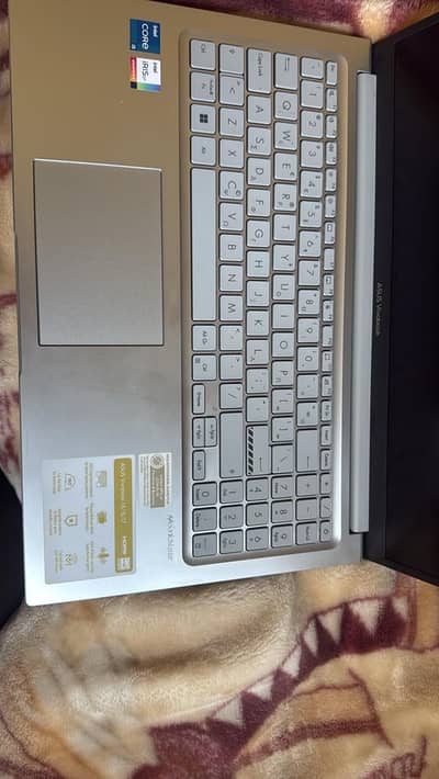 intel core i5 12 gen laptop 10/10 condition