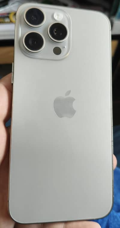 iPhone 15 Pro Max factory unlocked