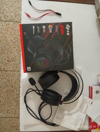 E21  wired RGB Gaming Headphone low latency