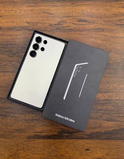 Samsung Mobile S25 Ultra with box 12gb 512  pta approved urgent sale