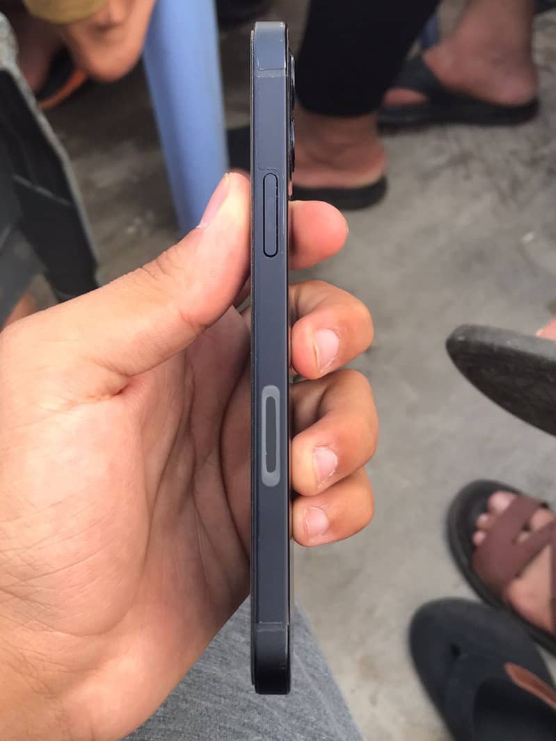 Iphone 12 3