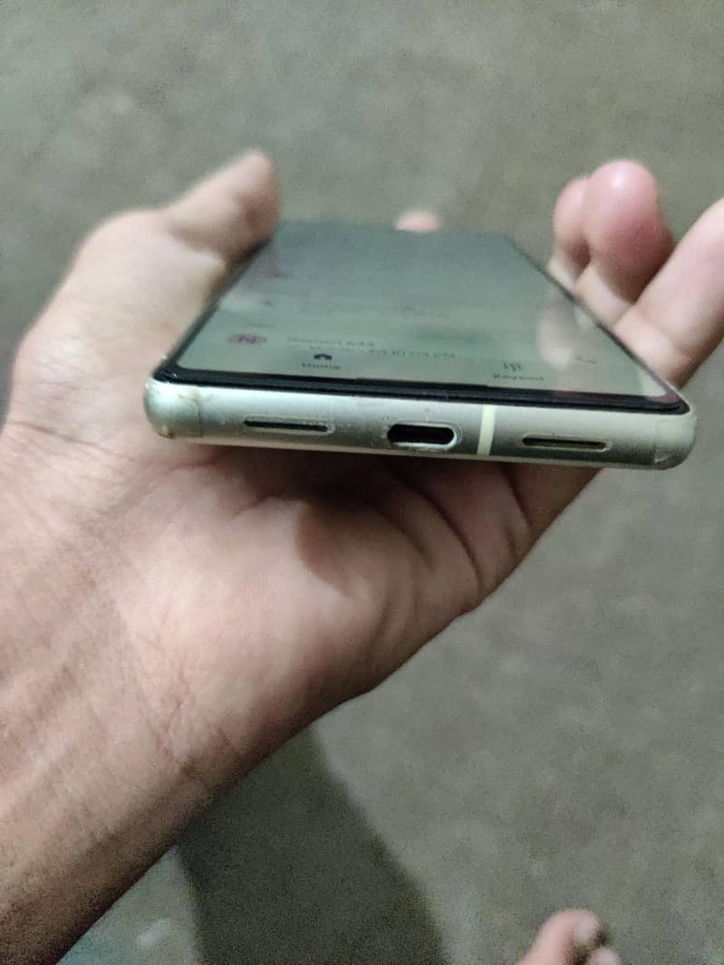 Google Pixel 7 3