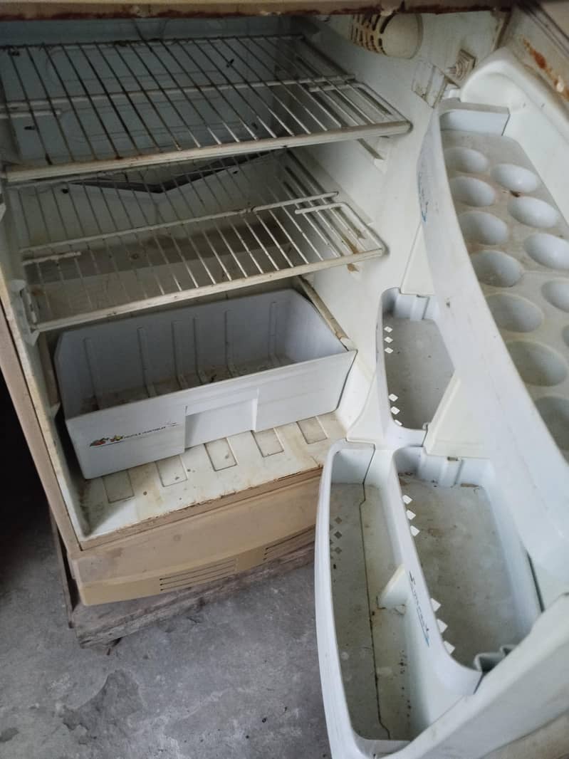 Refrigerator 3