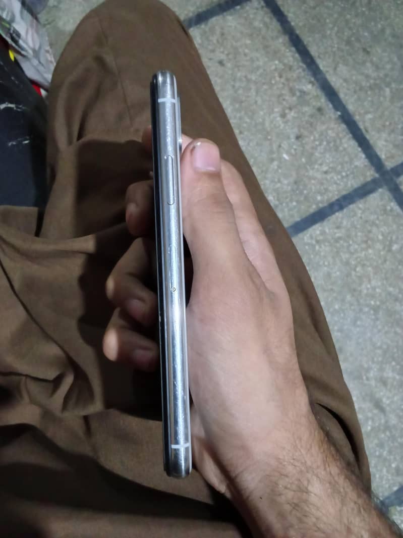 Apple iPhone X 2