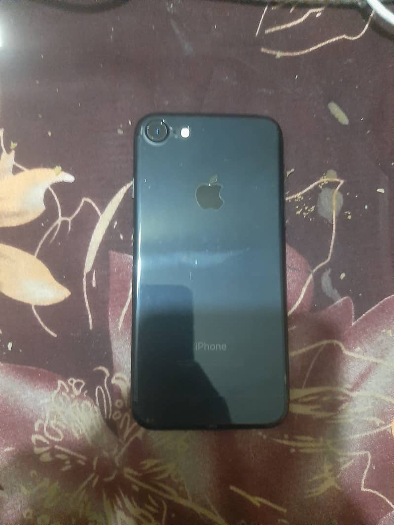 Apple iPhone 7 2