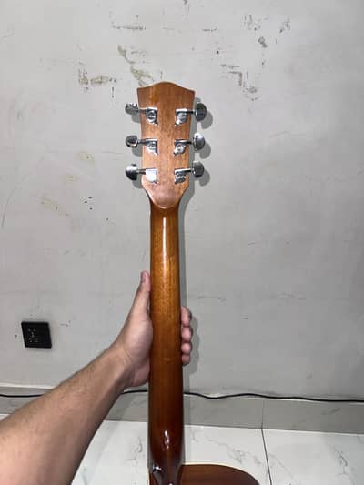 Acoustic Guitar jumbo size