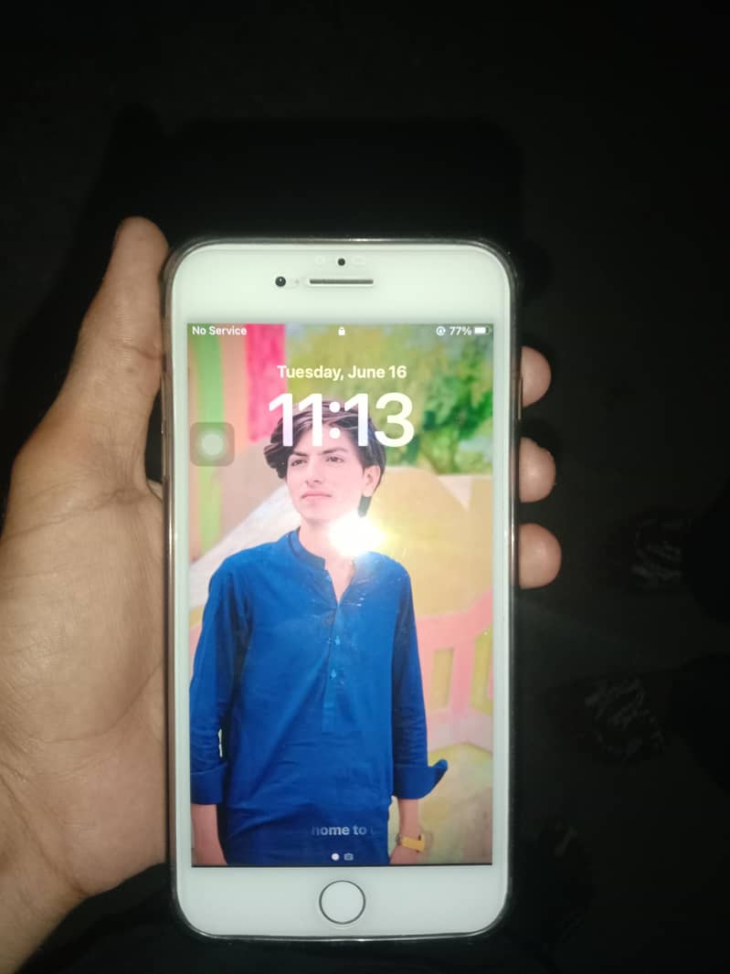 Apple iPhone 8 Plus 1