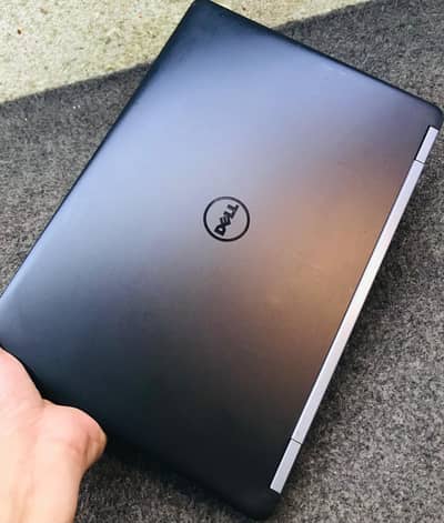 Dell Latitude 5470 i3 6th genration
